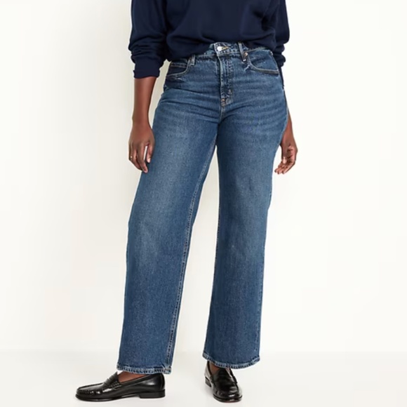 Old Navy Extra High-Waisted Sky-Hi Wide-Leg Jeans - Picture 2 of 7